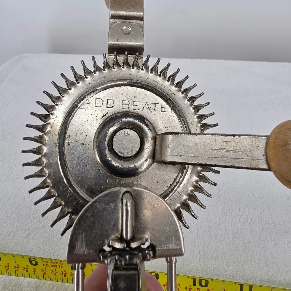 Vintage 1921 Ladd Beater Hand Crank Egg Beater United Royalties Corp Wood Handle